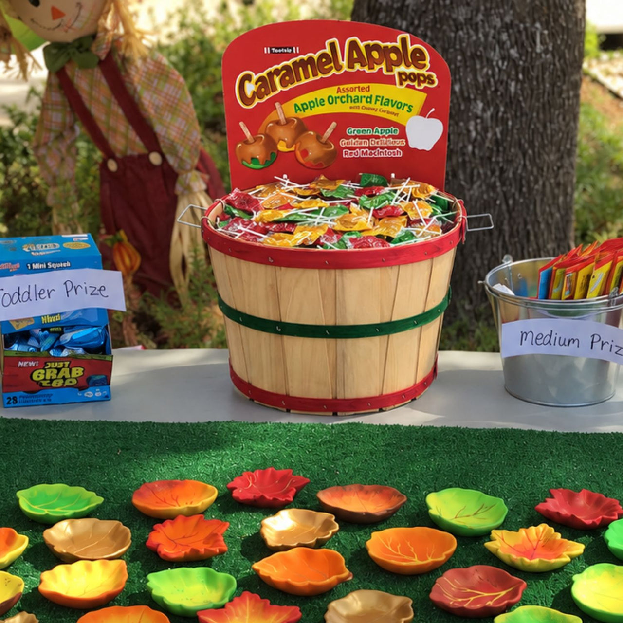 Bulk Tootsie® Caramel Apple Orchard Pops Basket (990 pops - Basket Included) 25¢ each